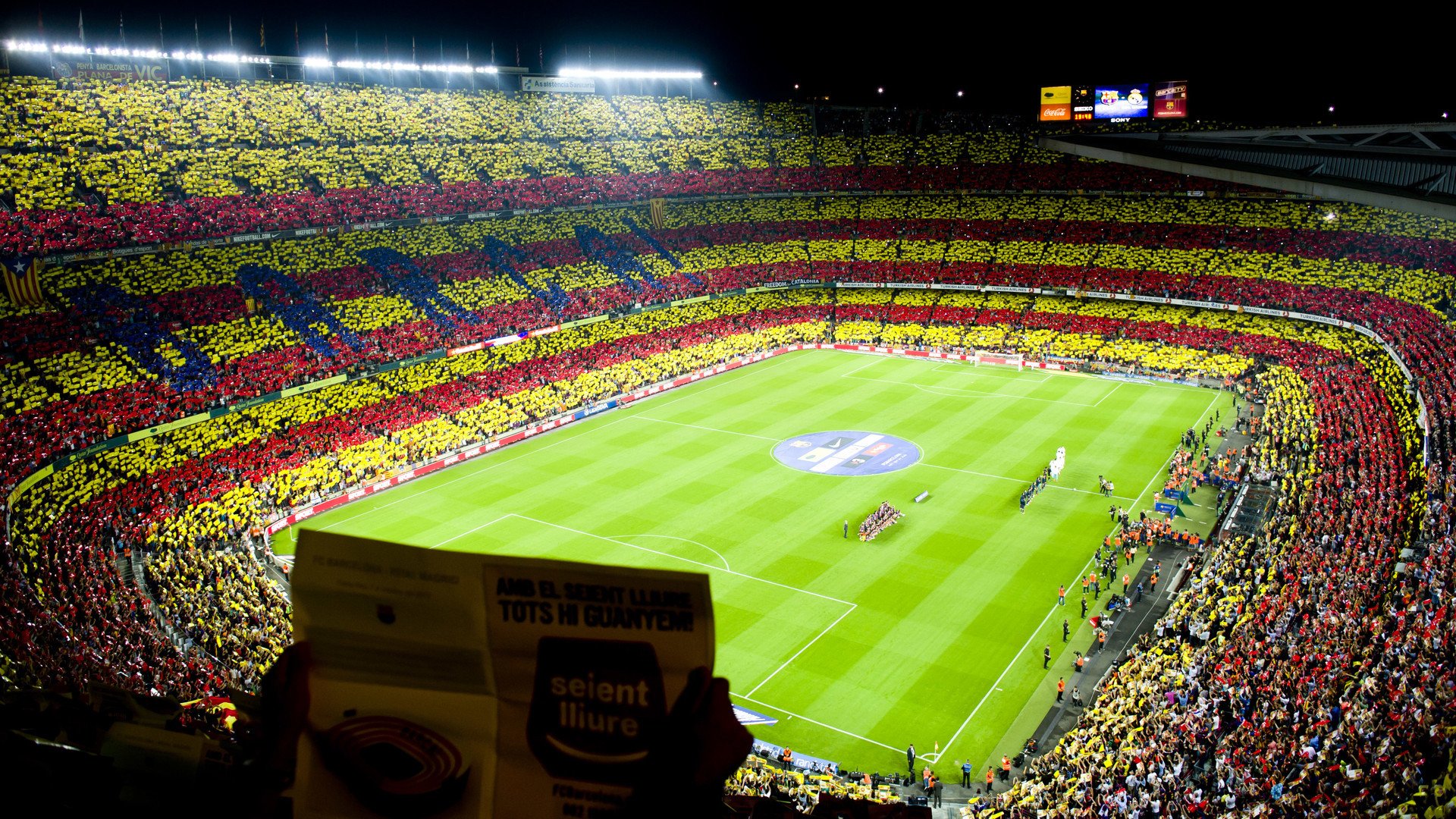 开云体育入口-莱万多夫斯基引领战术革新，FPX涅槃重生新星闪耀未来可期